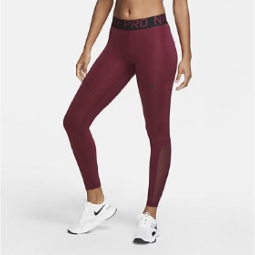 MOVING SALE Nike Pros Mid Rise